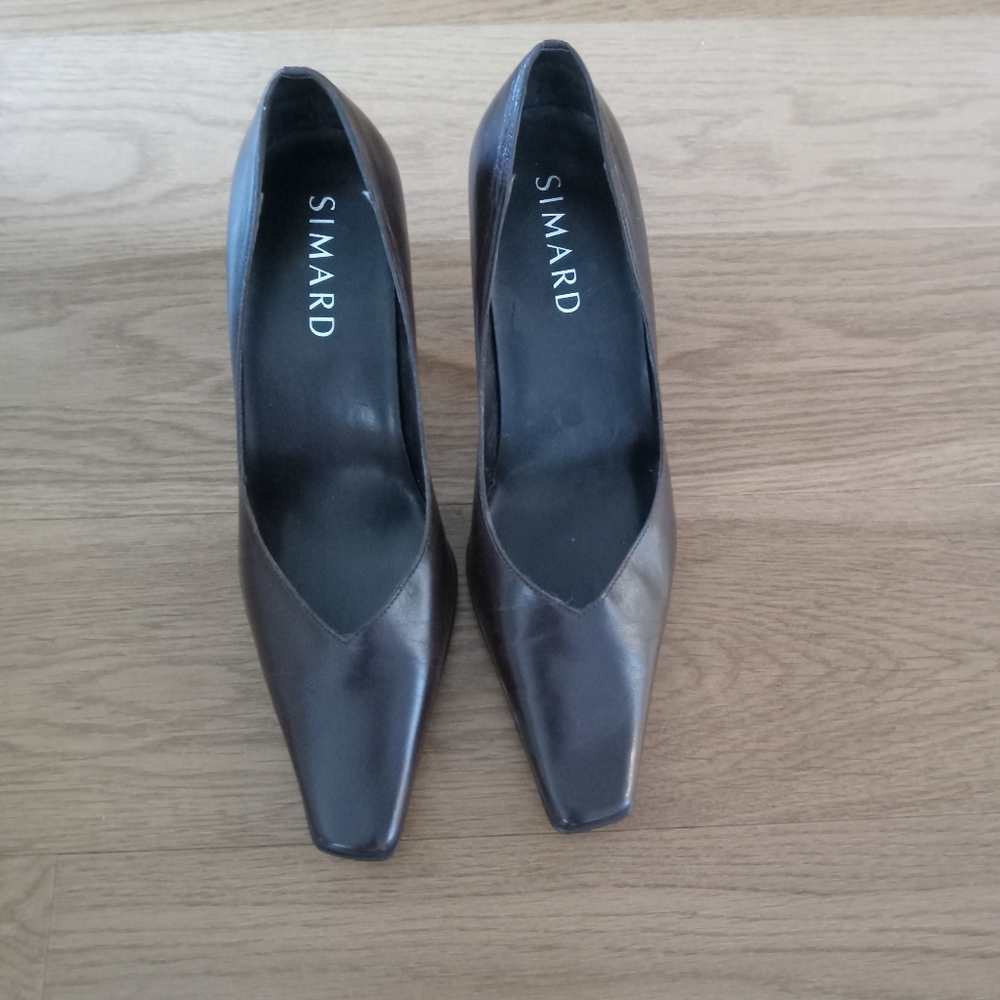Leather shoes